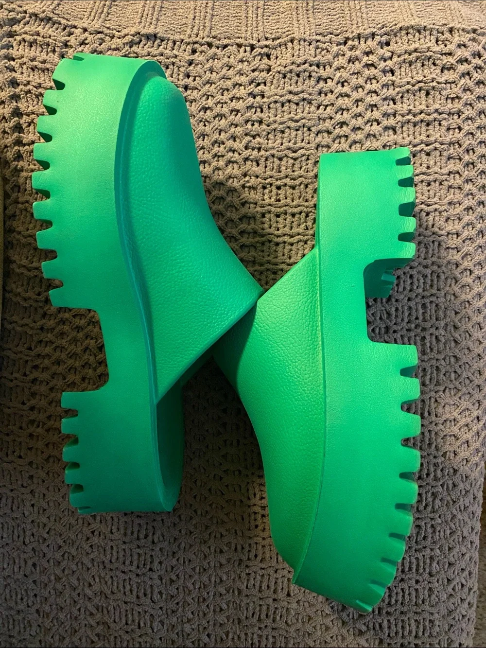 Jeffrey Campbell clogge platform few